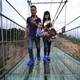В Китае открылся самый длинный в мире мост из стекла