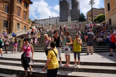 Больше всего туристам эстетически приятны итальянцы