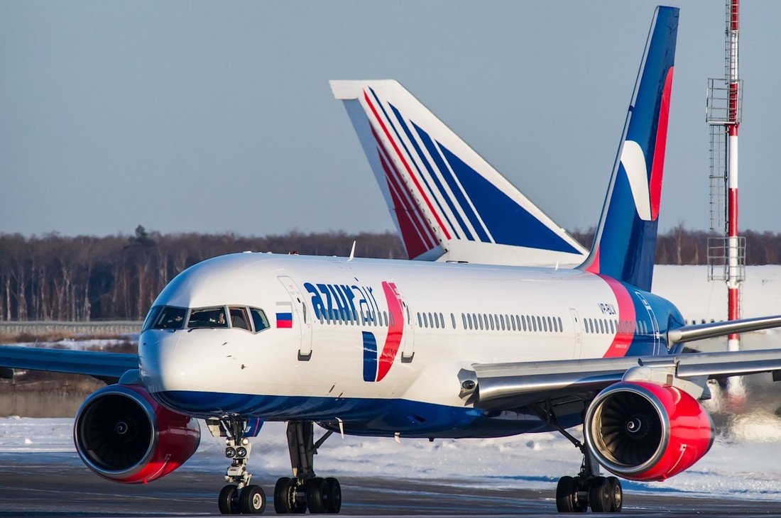 Самолет Azur Air, везший туристов на Пхукет, выкатился за пределы ВПП