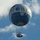 Группа туристов на воздушном шаре застряла в небе над Берлином