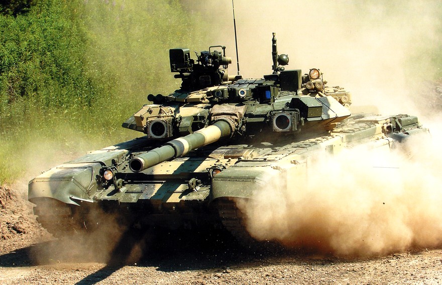 Египет может купить крупную партию танков Т-90 в обмен на возобновления авиасообщения с Россией