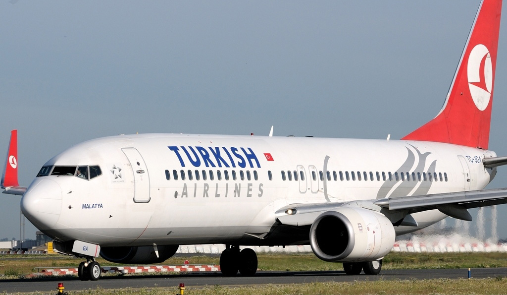 Российские туристы отказались возвращаться из Турции на заглохшем самолете