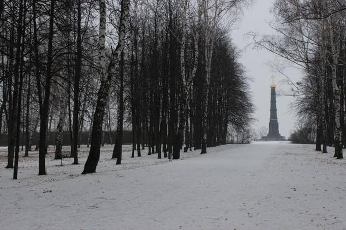 Красный Холм, мемориальная колонна