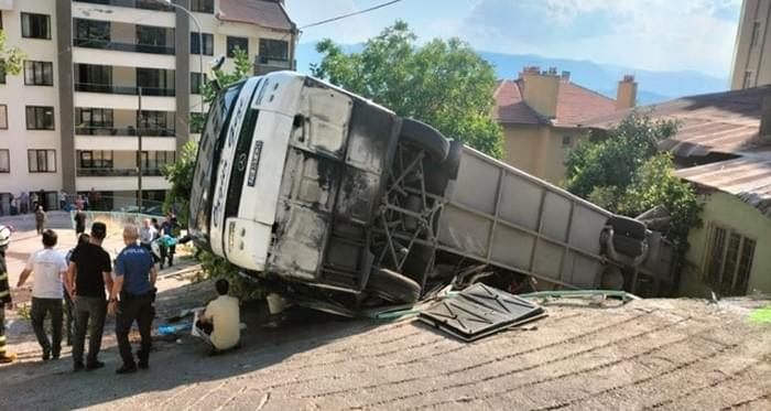 В Анталии перевернулся туристический автобус: 3 человека в тяжелом состоянии, о россиянах не сообщается