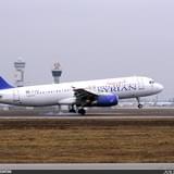 Лайнер Airbus A-320 авиакомпании