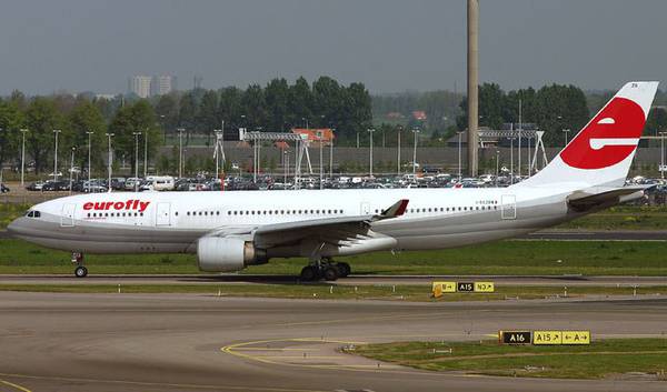 Лайнер Airbus A-320 авиакомпании  EuroFly 