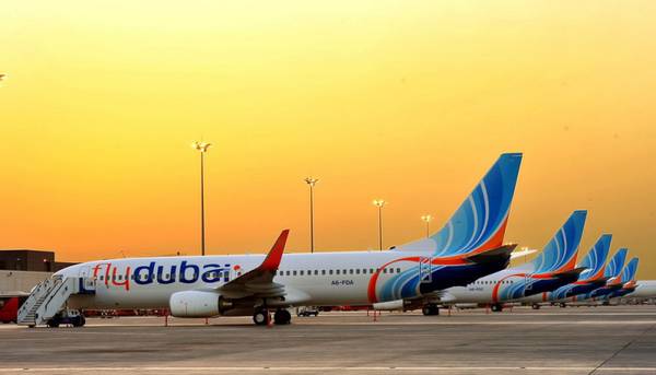 Лайнер Boeing-737 авиакомпании  FlyDubai 