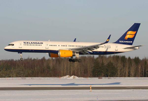 Лайнер Airbus A-321 авиакомпании  Icelandair 