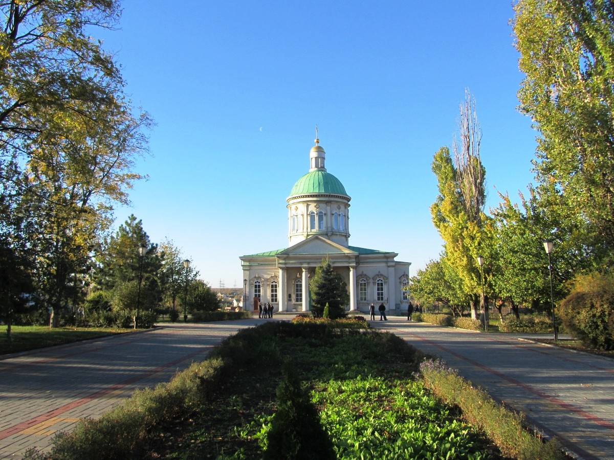 Храм Сурб хач в Ростове