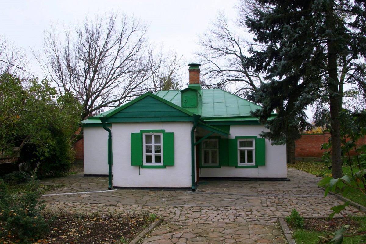 Фото таганрог чехова. Дом Чехова в Таганроге. Домик Чехова а.п Чехова Таганрог. Музей домик Чехова Таганрог. Чехов дом в Таганроге.