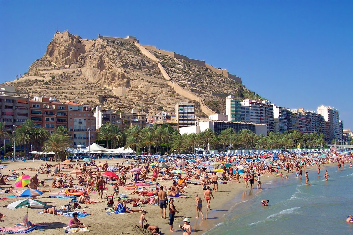 Испания фото города и пляжа