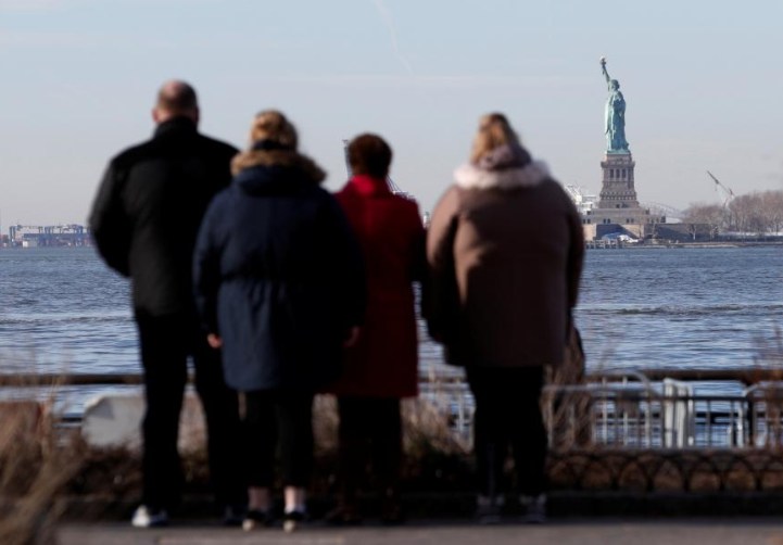 Статуя Свободы и другие достопримечательности США закрыты для туристов