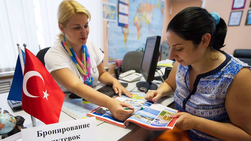 Глубина бронирований туров российскими туристами уменьшилась на треть