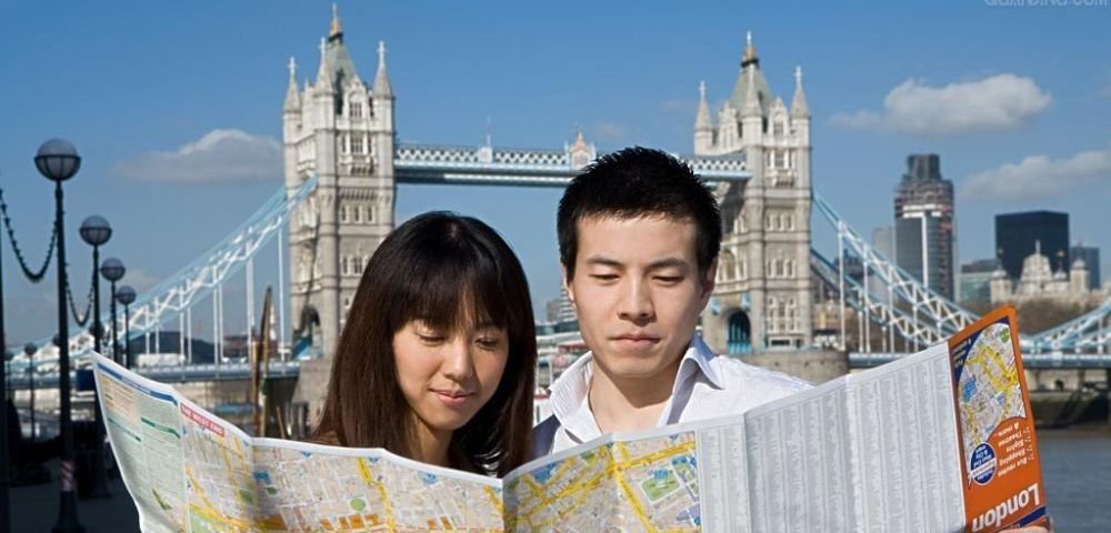 Китайские туристы заполонили Европу: дальше будет только хуже