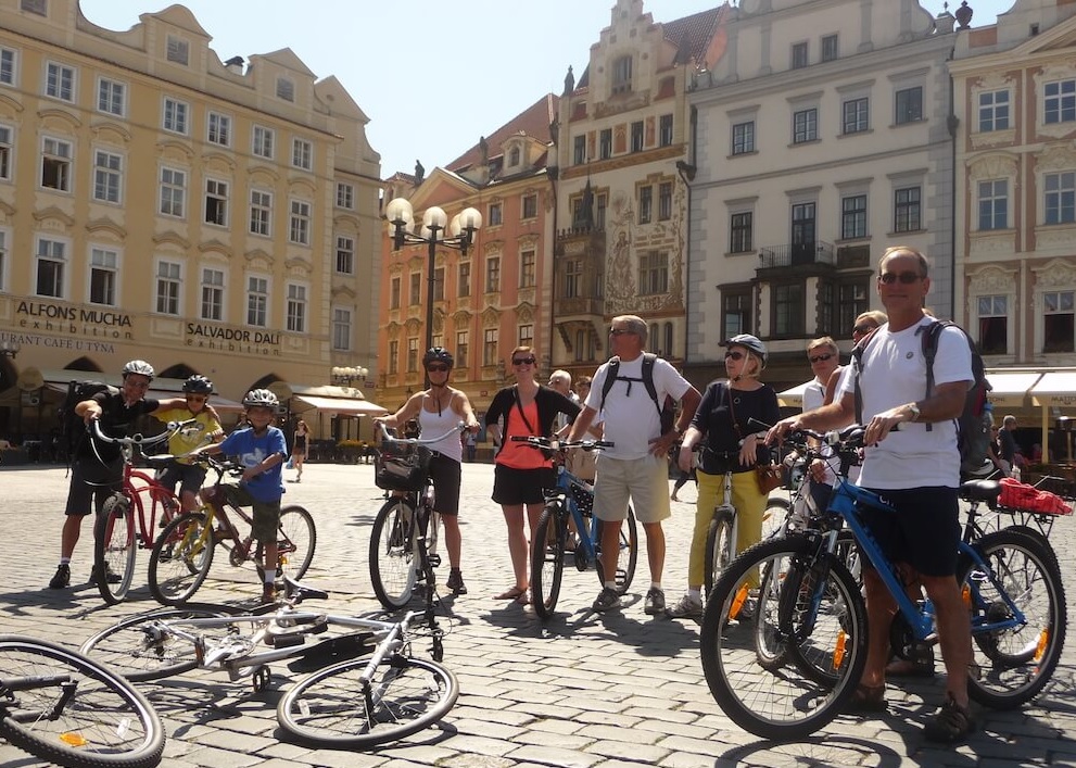 В Праге для защиты туристов введут запрет на велосипеды