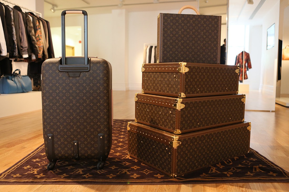 Три чемодана с драгоценностями на €1 млн украли у российских туристов во Франции