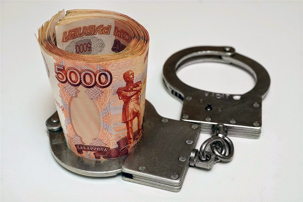 Директора турфирмы посадили на 3.5 года за кражу ₽9.5 млн