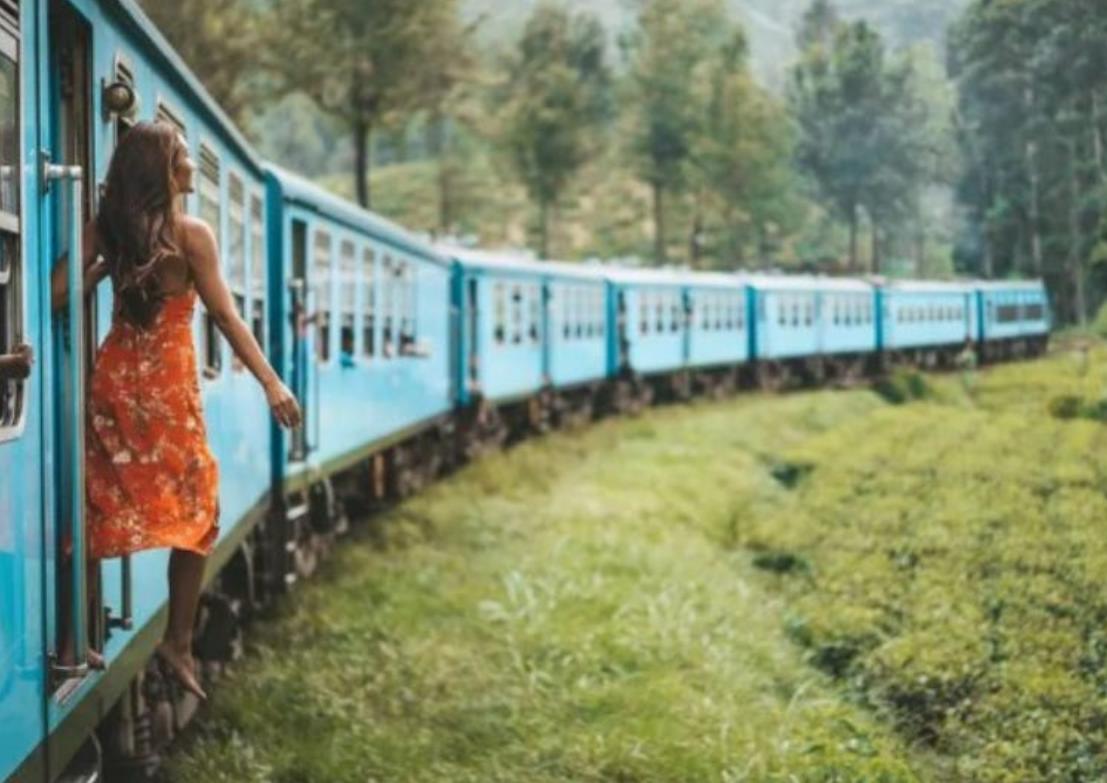 Российская туристка выпала из поезда, пытаясь сделать селфи на Шри-Ланке |  Туристические новости от Турпрома